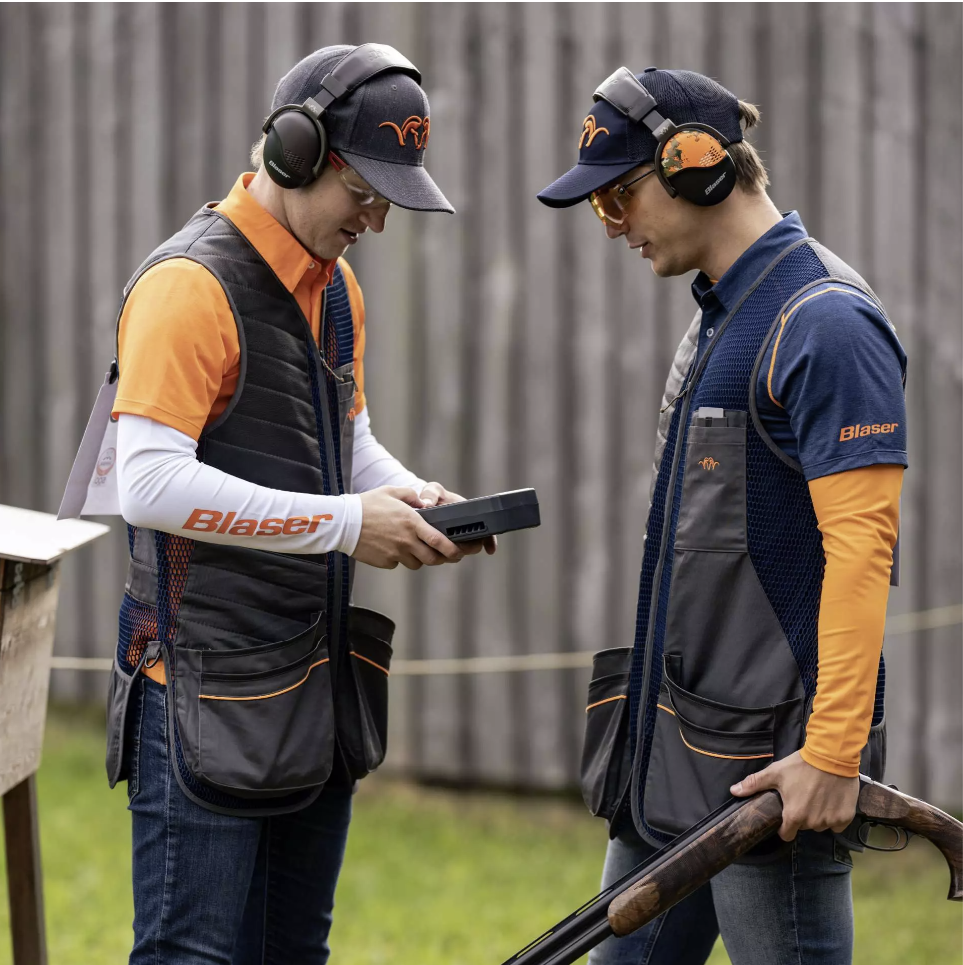 COMPETITION シューティングベスト(右パッド)/ COMPETITION VEST RIGHT