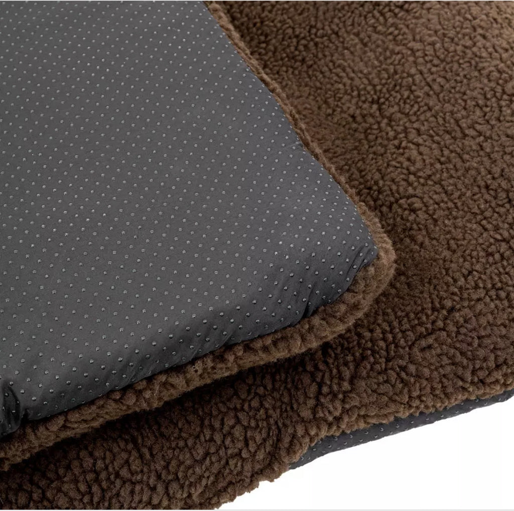 Blaser ドッグ マット フリーズ ブラウン / Dog Blanket BROWN(フリース素材)